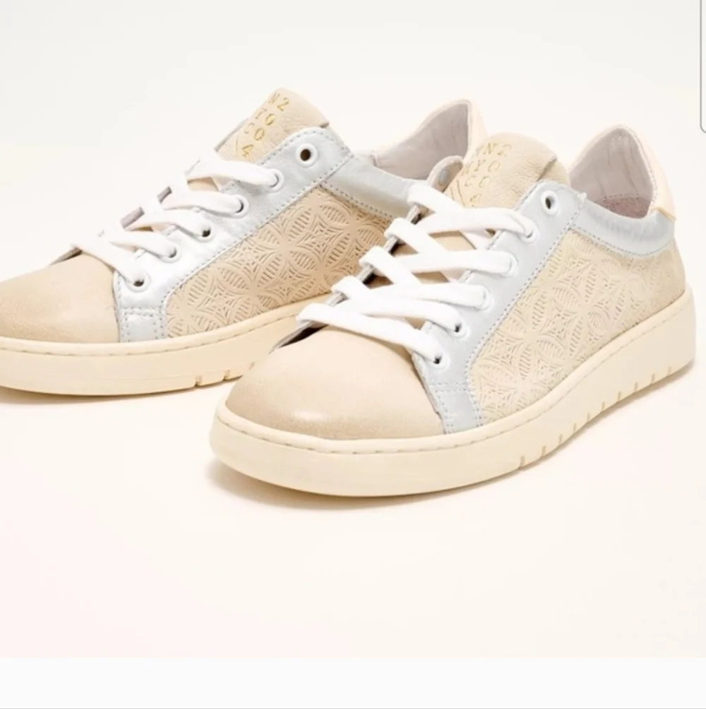 Miz Mooz Jane & Courtney Lace-Up Sneakers CJ Linen/Pewter EU 41 US 10